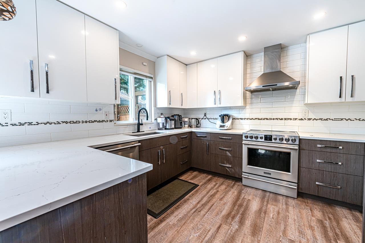 7037 WOODCREST PLACE, Delta real estate listing R2973349