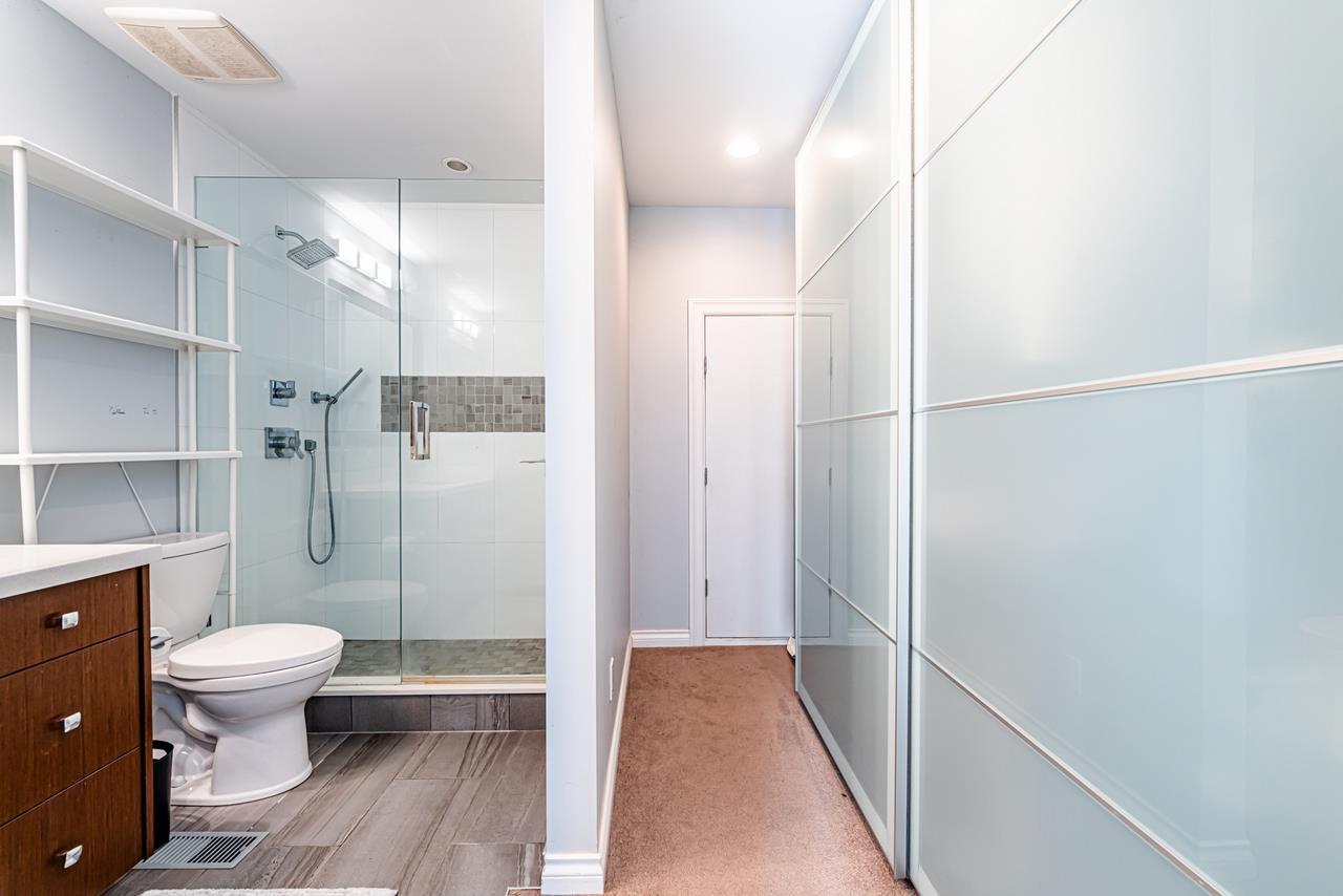 7037 WOODCREST PLACE, Delta real estate listing R2973349