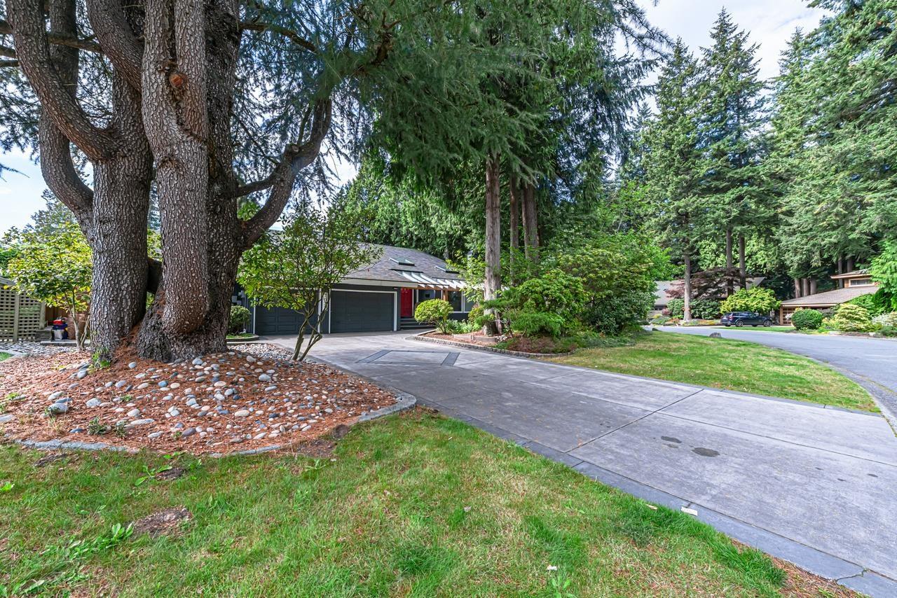 7037 WOODCREST PLACE, Delta real estate listing R2973349