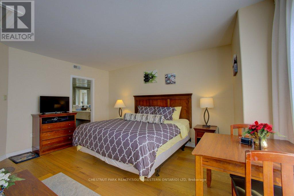 Photo 3 of 2264 90 Highland Drive, Oromedonte ON