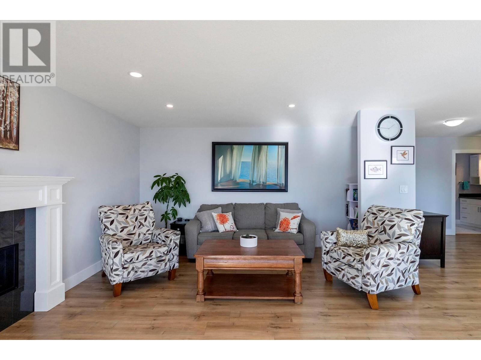  3100 Doucette Drive, West Kelowna