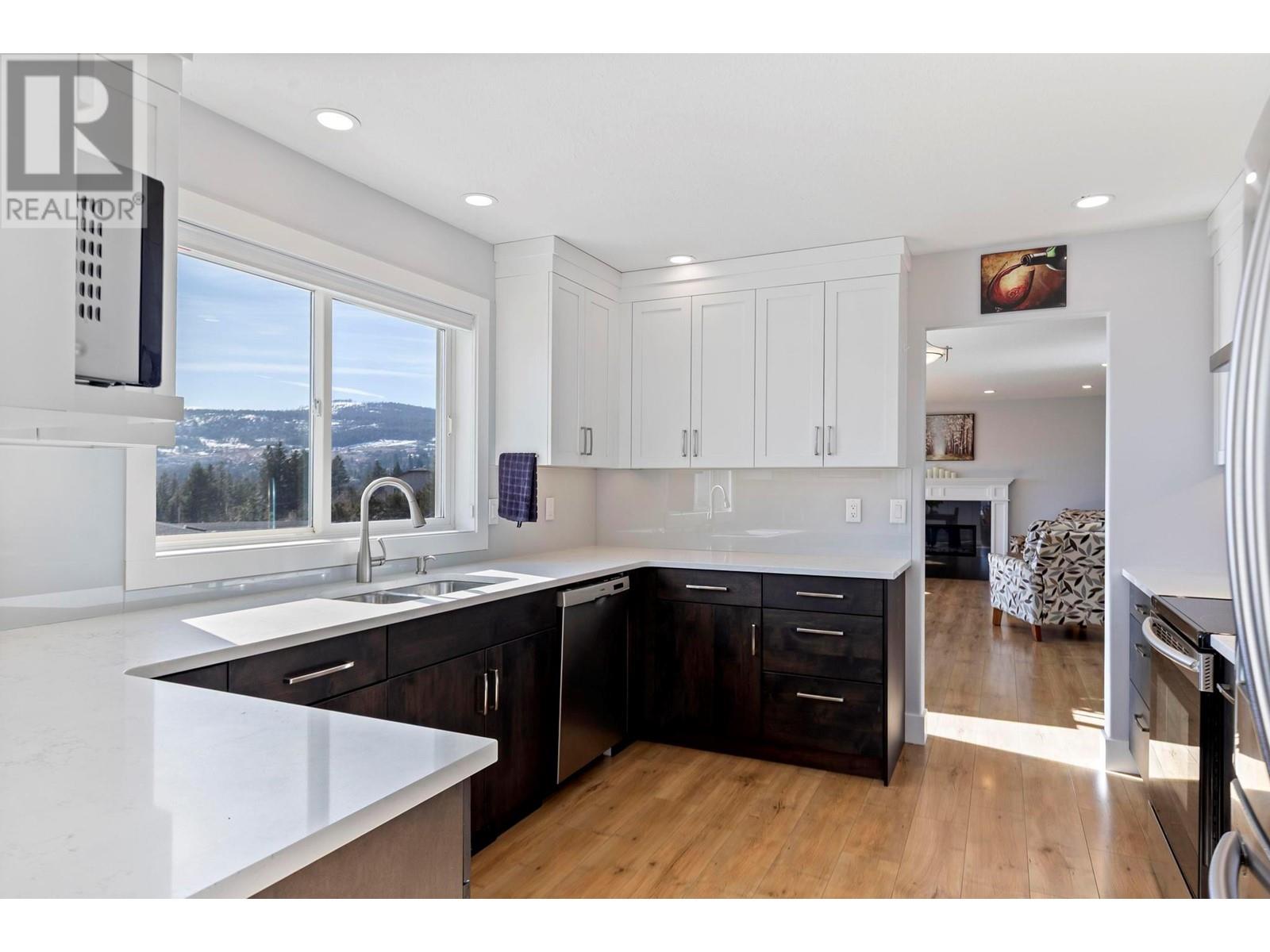  3100 Doucette Drive, West Kelowna