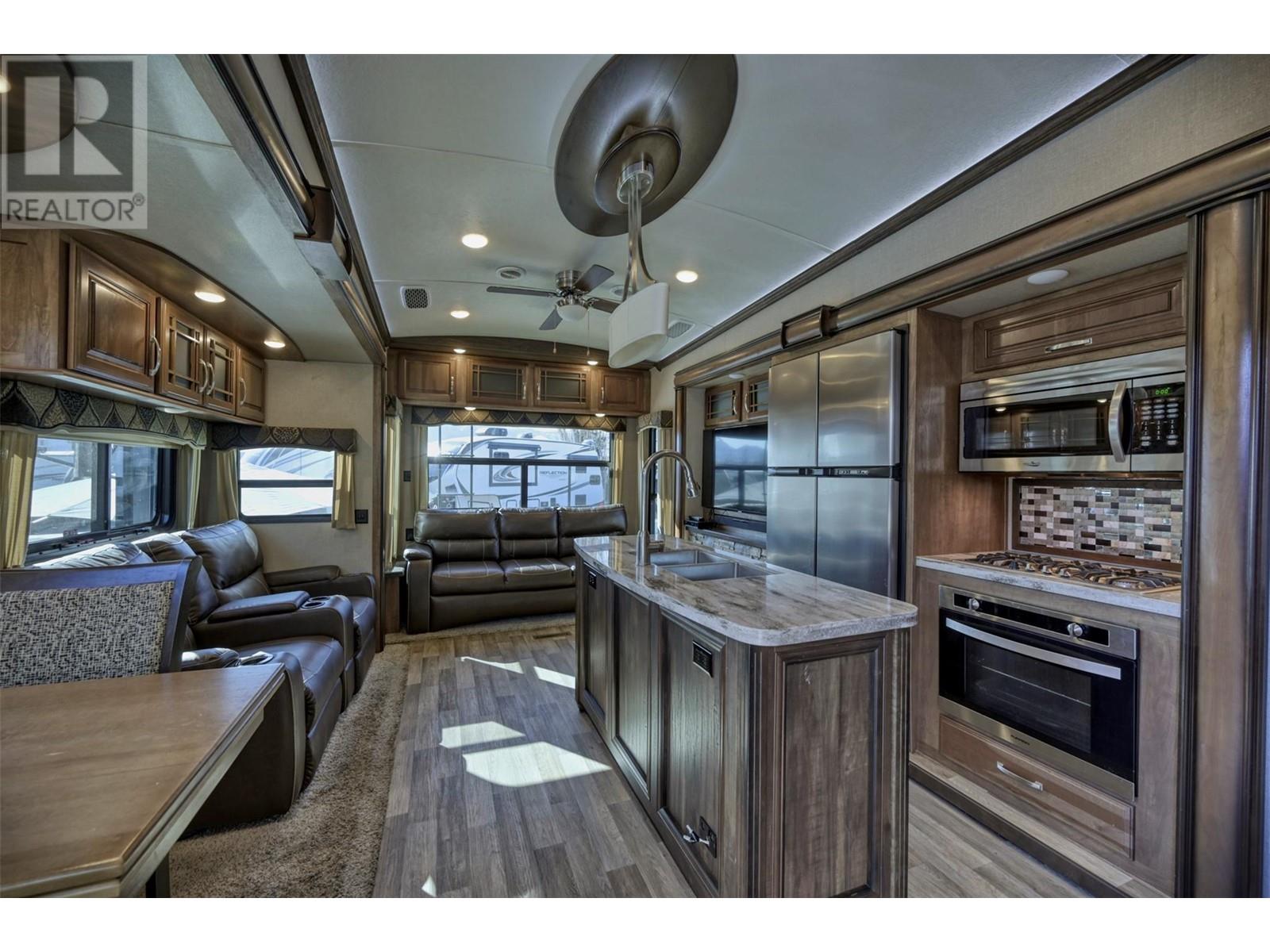 65 & 66 3207 Lakeshore Drive, Osoyoos