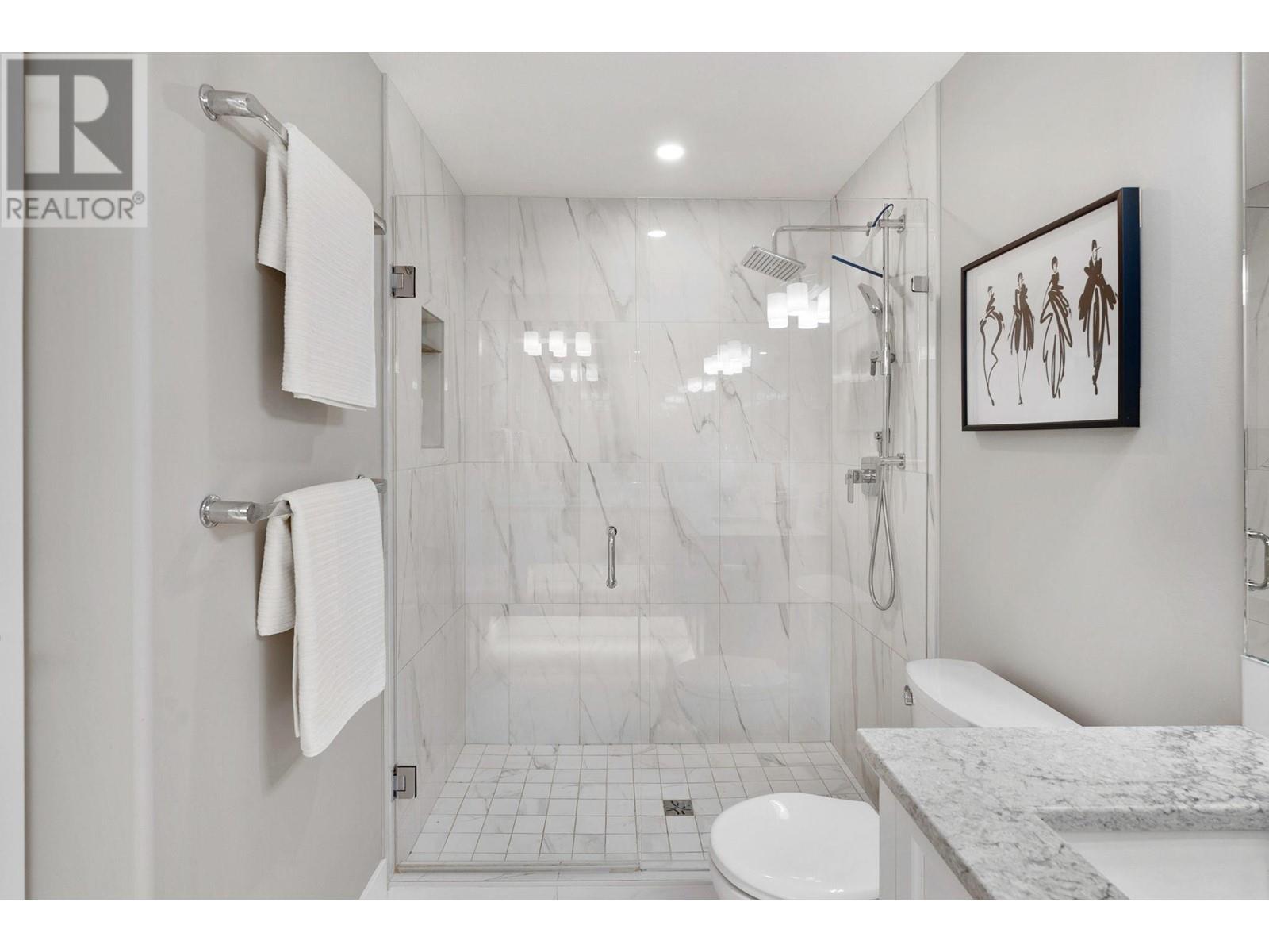 104 3475 Granite Close, Kelowna