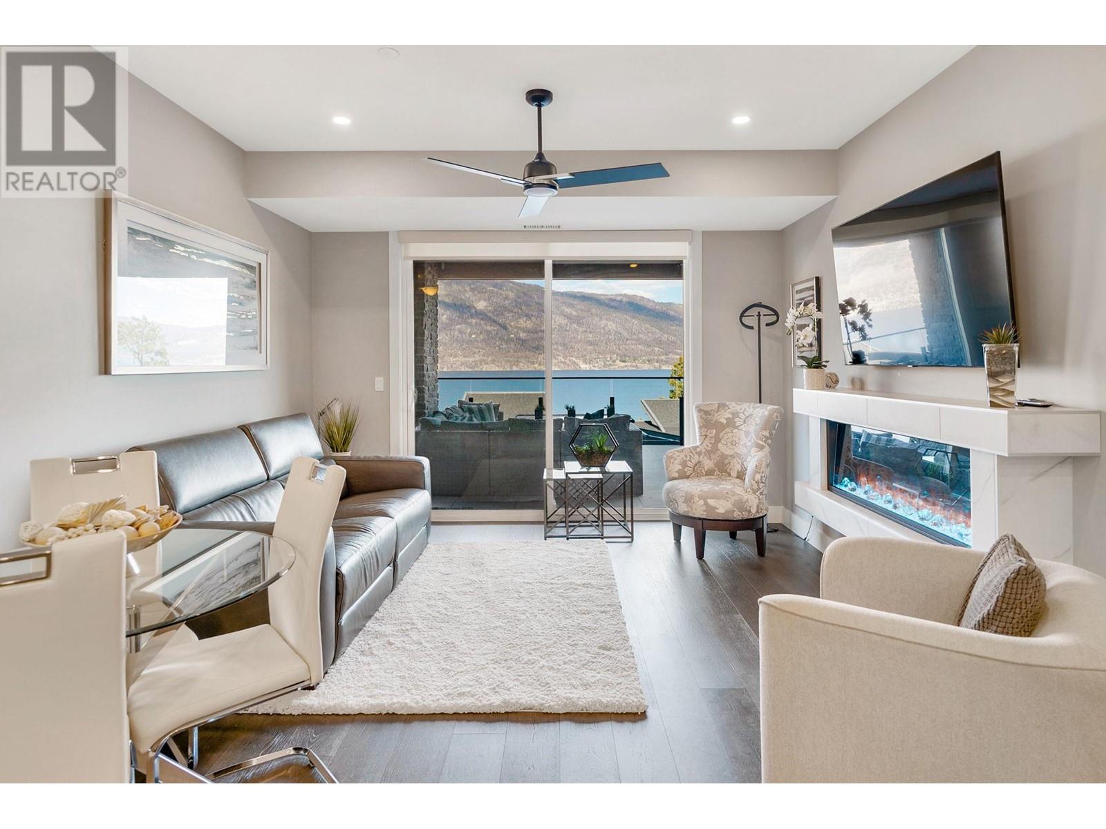 104 3475 Granite Close, Kelowna