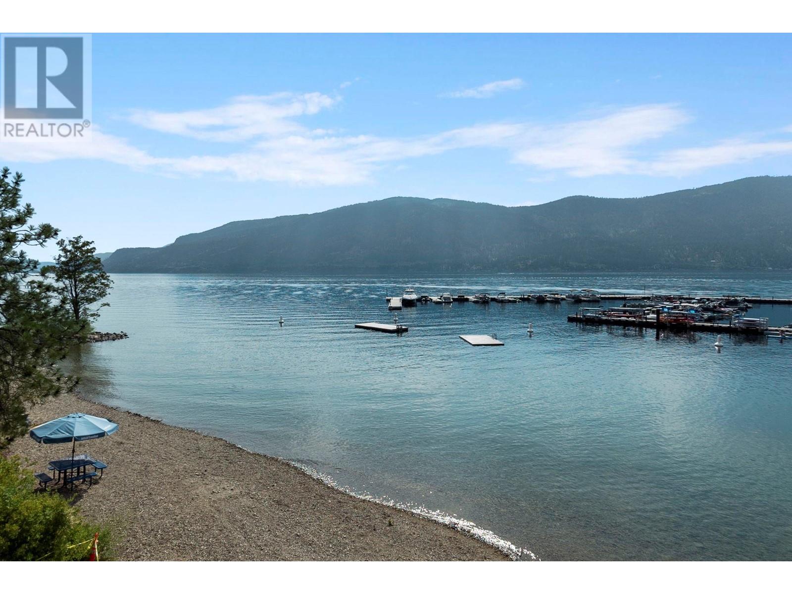 104 3475 Granite Close, Kelowna