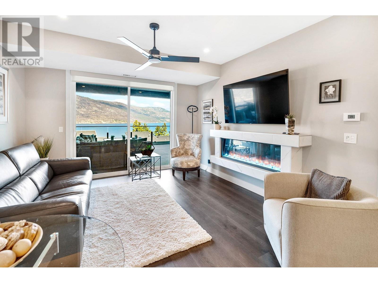 104 3475 Granite Close, Kelowna
