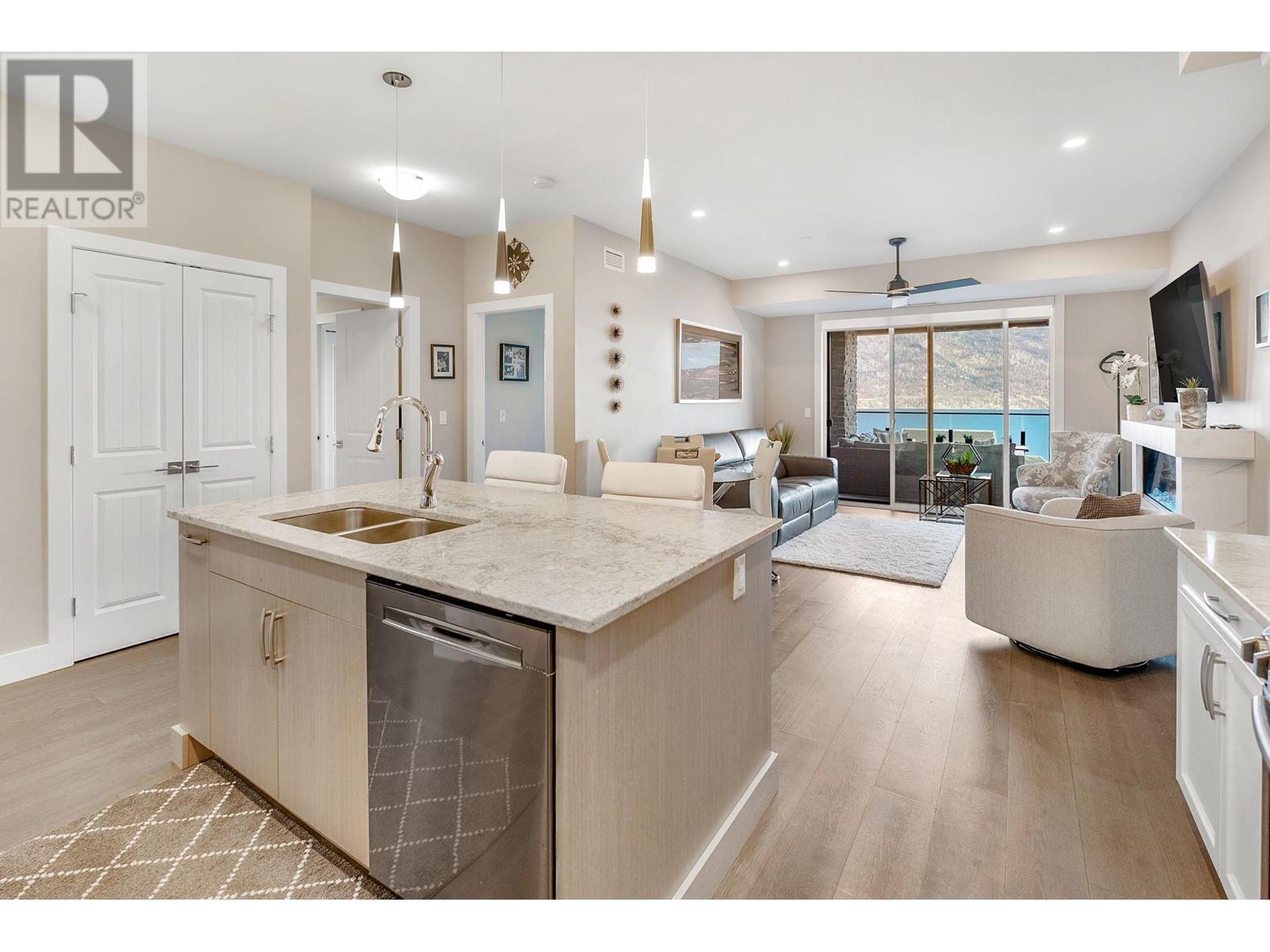 104 3475 Granite Close, Kelowna