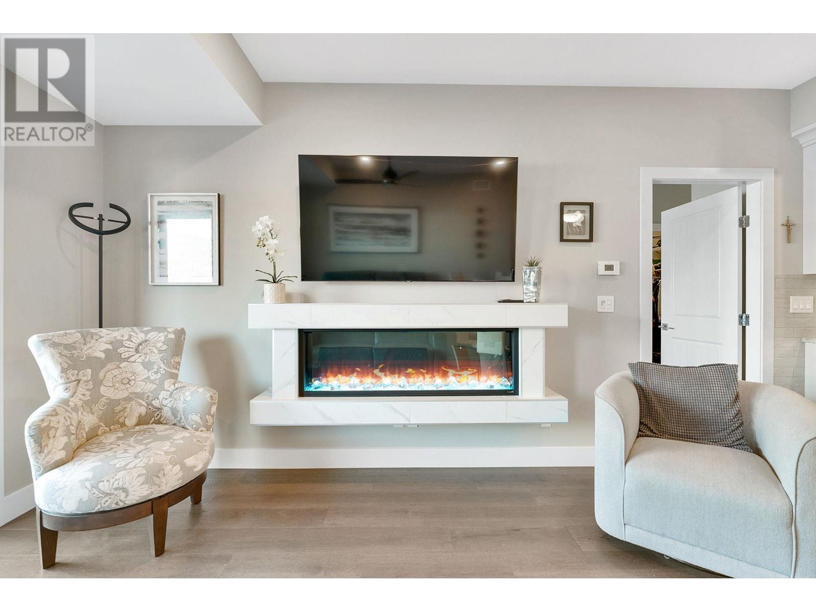 104 3475 Granite Close, Kelowna