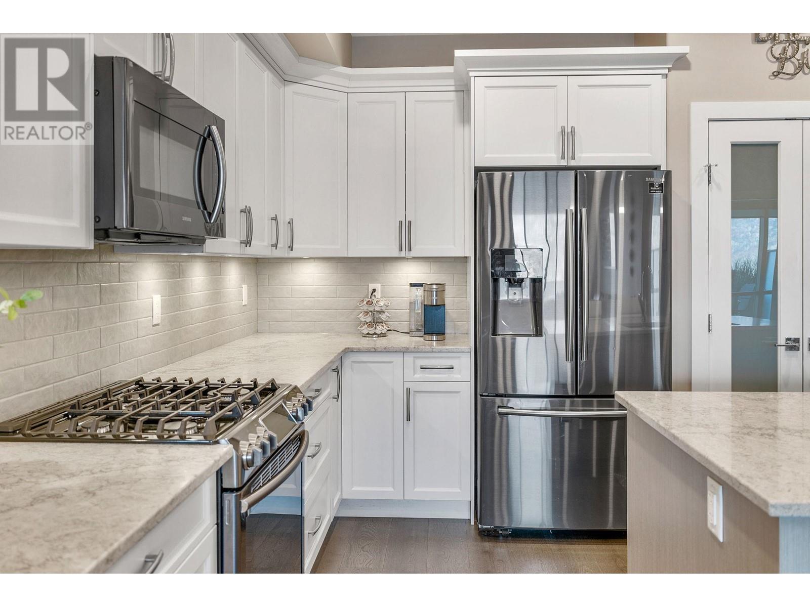 104 3475 Granite Close, Kelowna