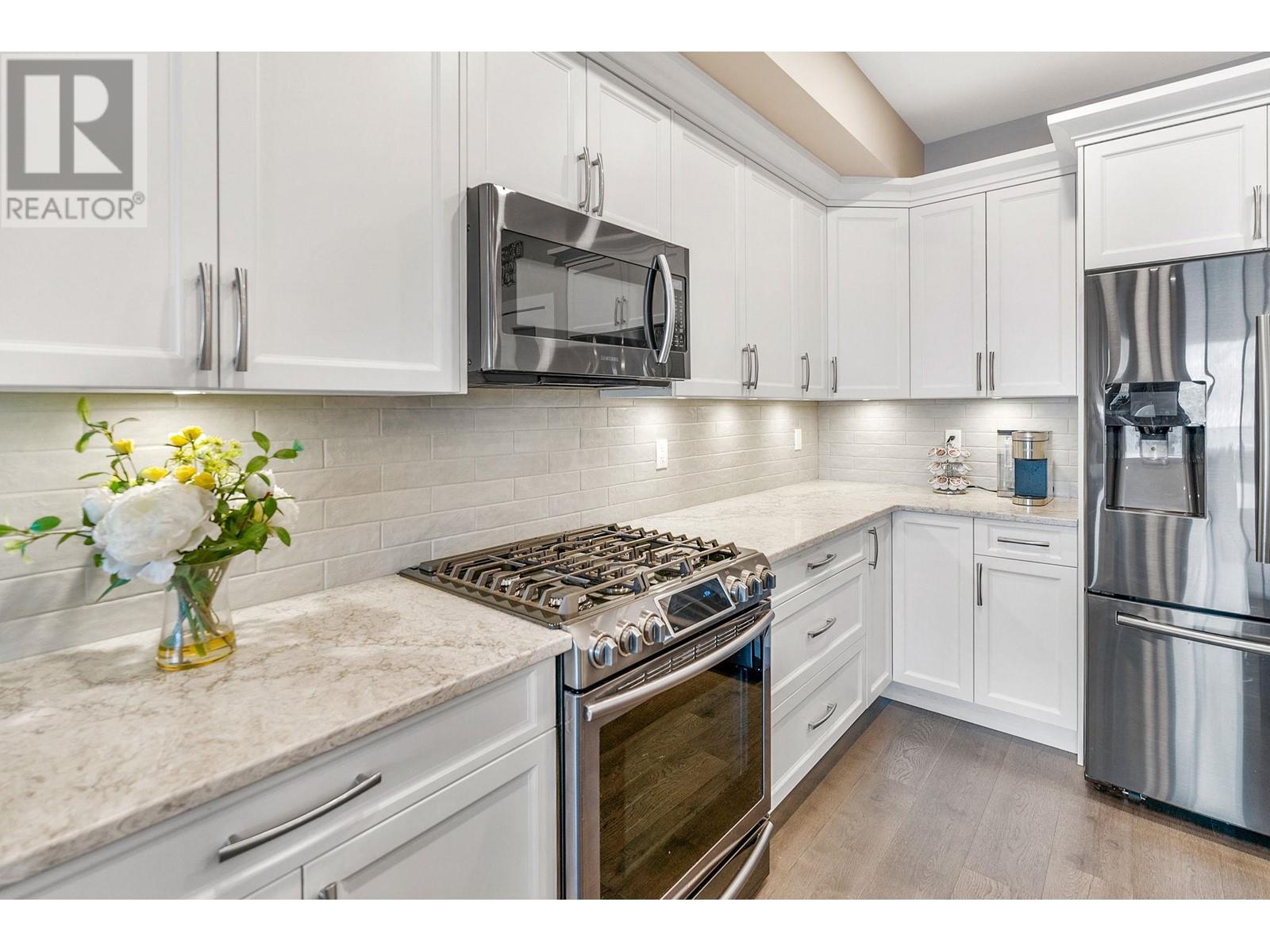 104 3475 Granite Close, Kelowna