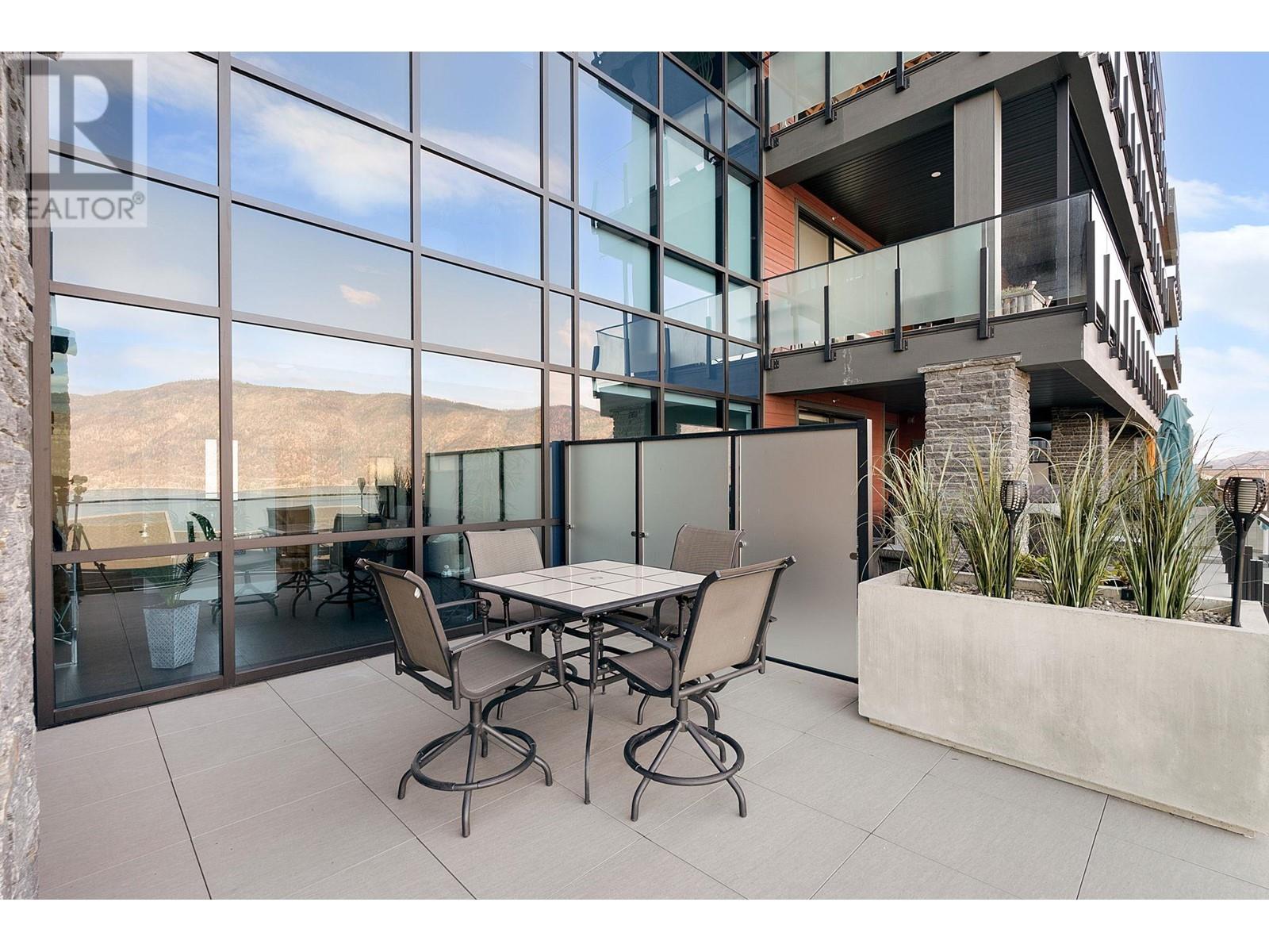 104 3475 Granite Close, Kelowna
