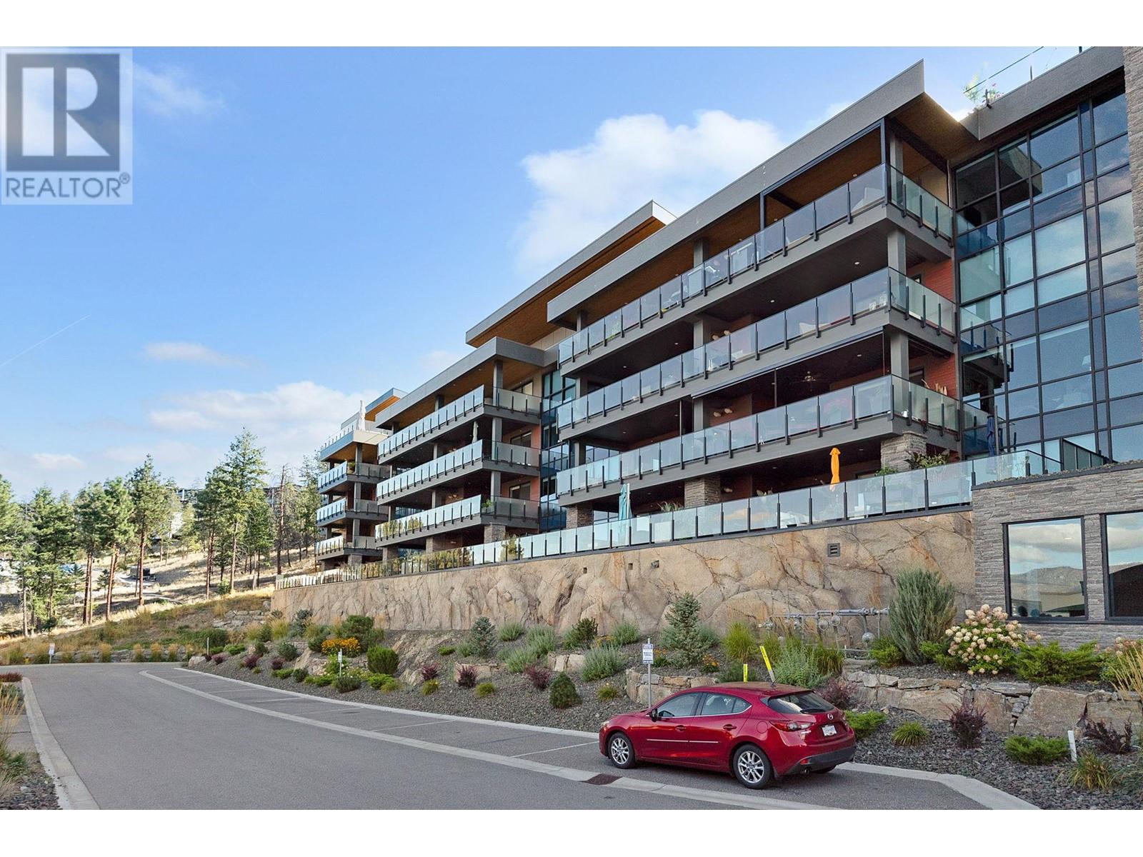 104 3475 Granite Close, Kelowna