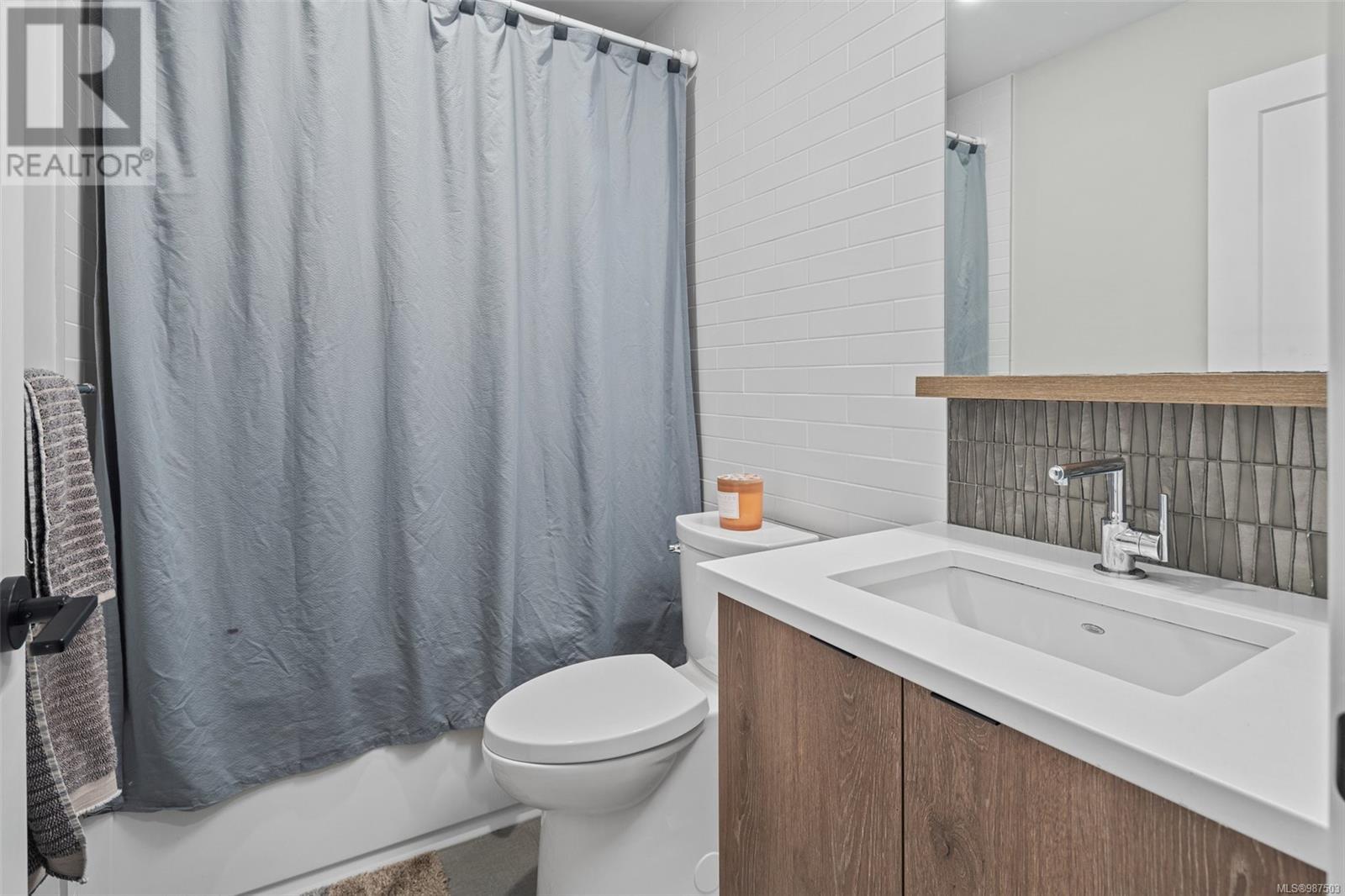 202 950 Whirlaway Cres, Langford real estate listing 987503