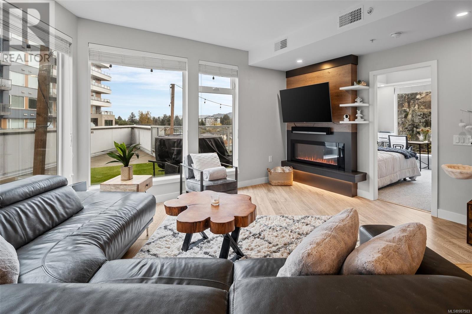 202 950 Whirlaway Cres, Langford real estate listing 987503