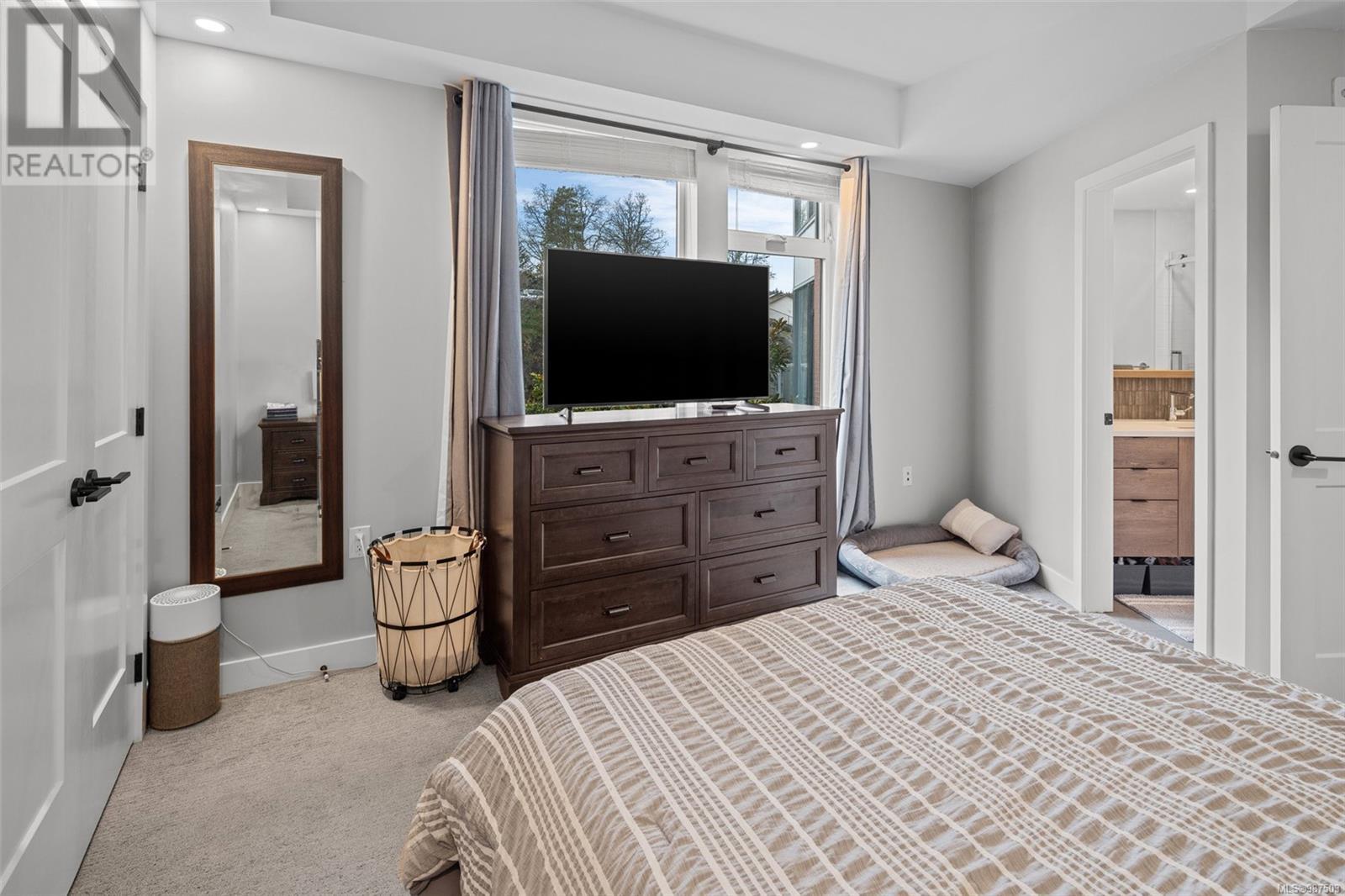 202 950 Whirlaway Cres, Langford real estate listing 987503