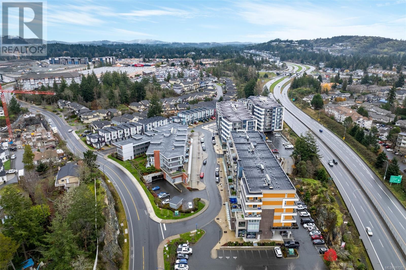 202 950 Whirlaway Cres, Langford real estate listing 987503