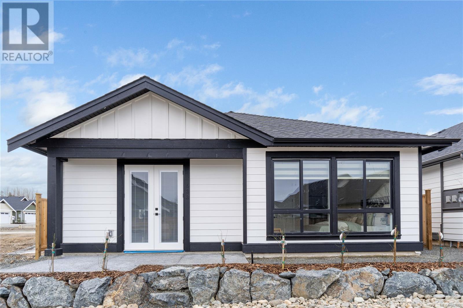 633 Buttonwood Lane, Parksville