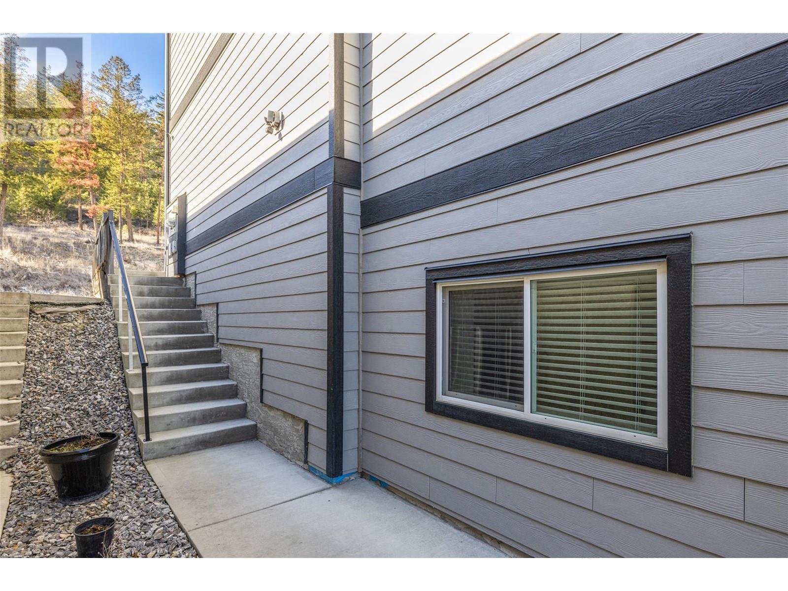  1774 Crosby Road, Kelowna
