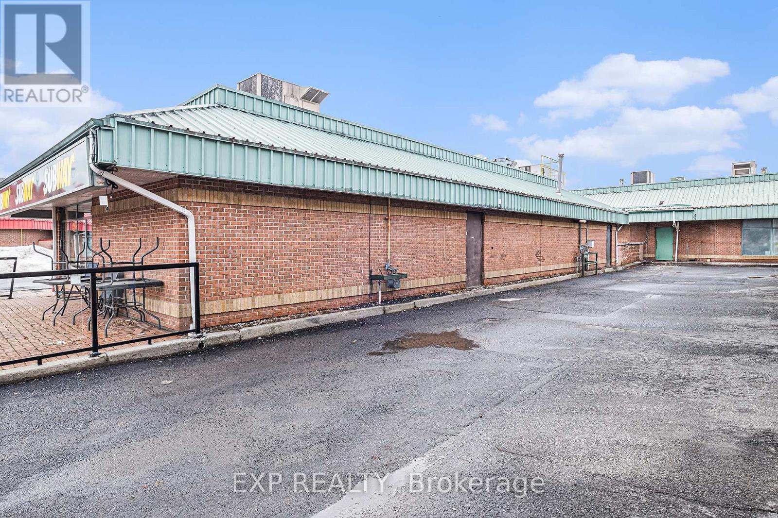 Photo 22 of 1 704 Fourteenth Street W, Cornwall ON