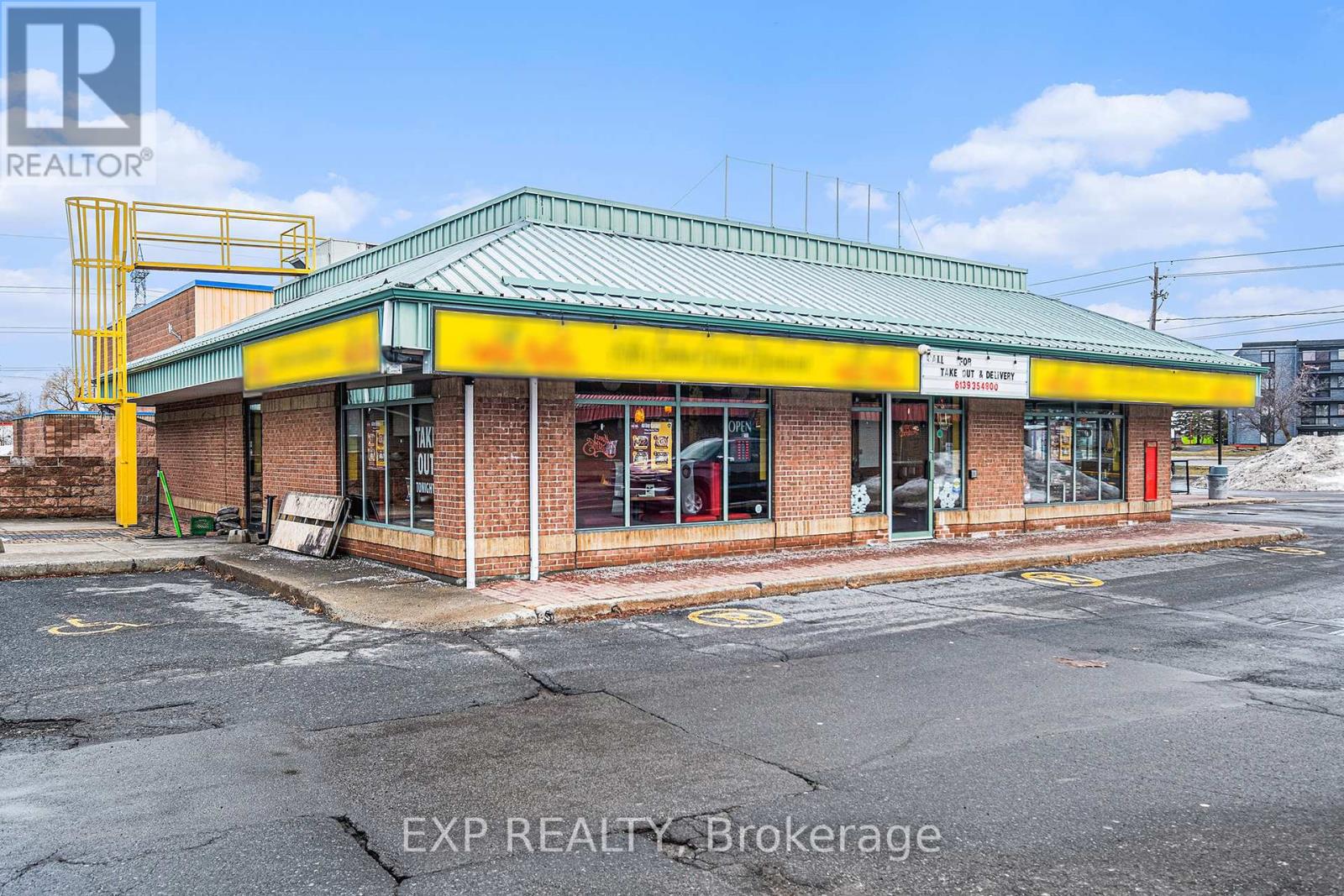 Photo 28 of 1 704 Fourteenth Street W, Cornwall ON