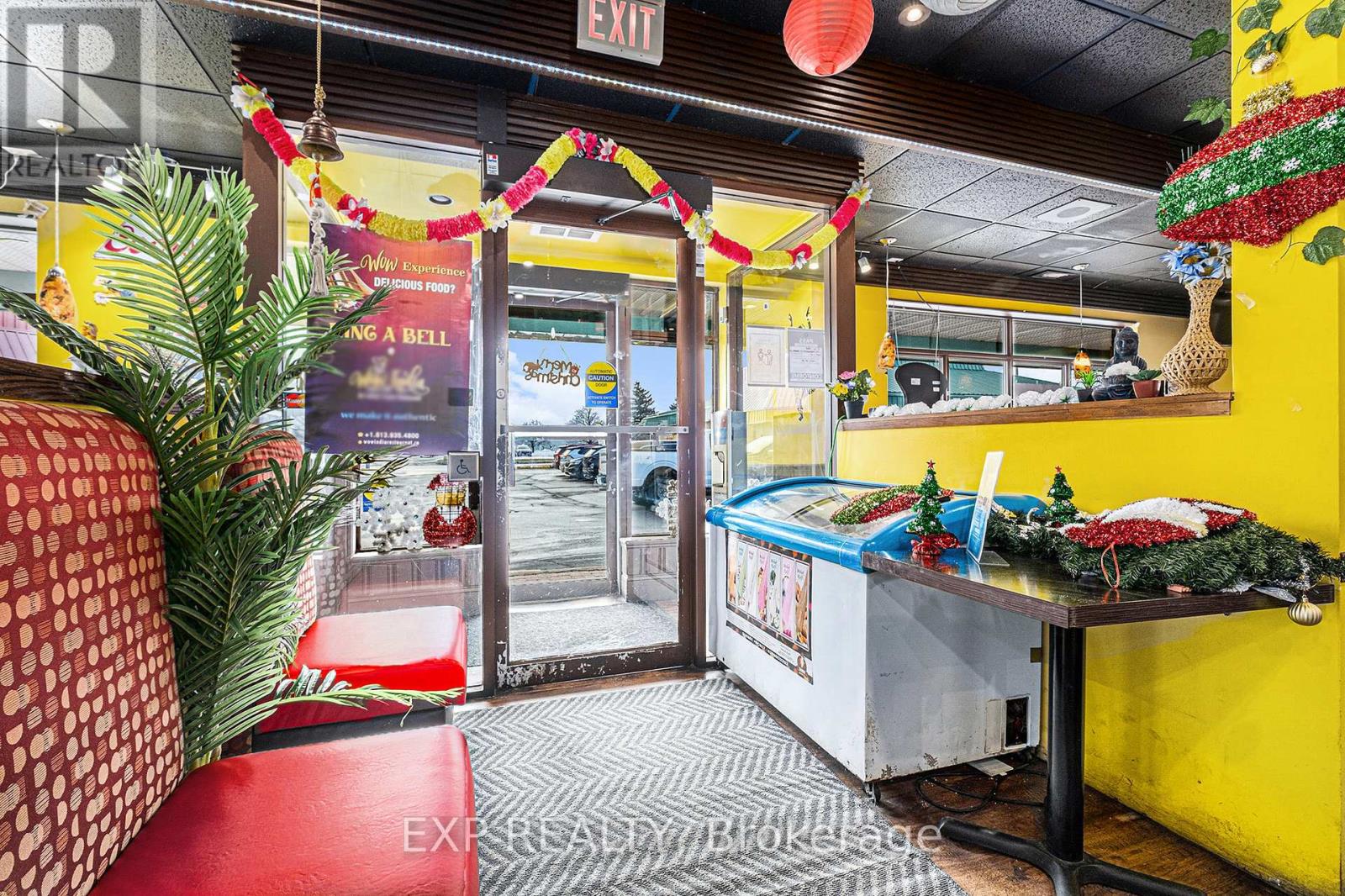 Photo 2 of 1 704 Fourteenth Street W, Cornwall ON