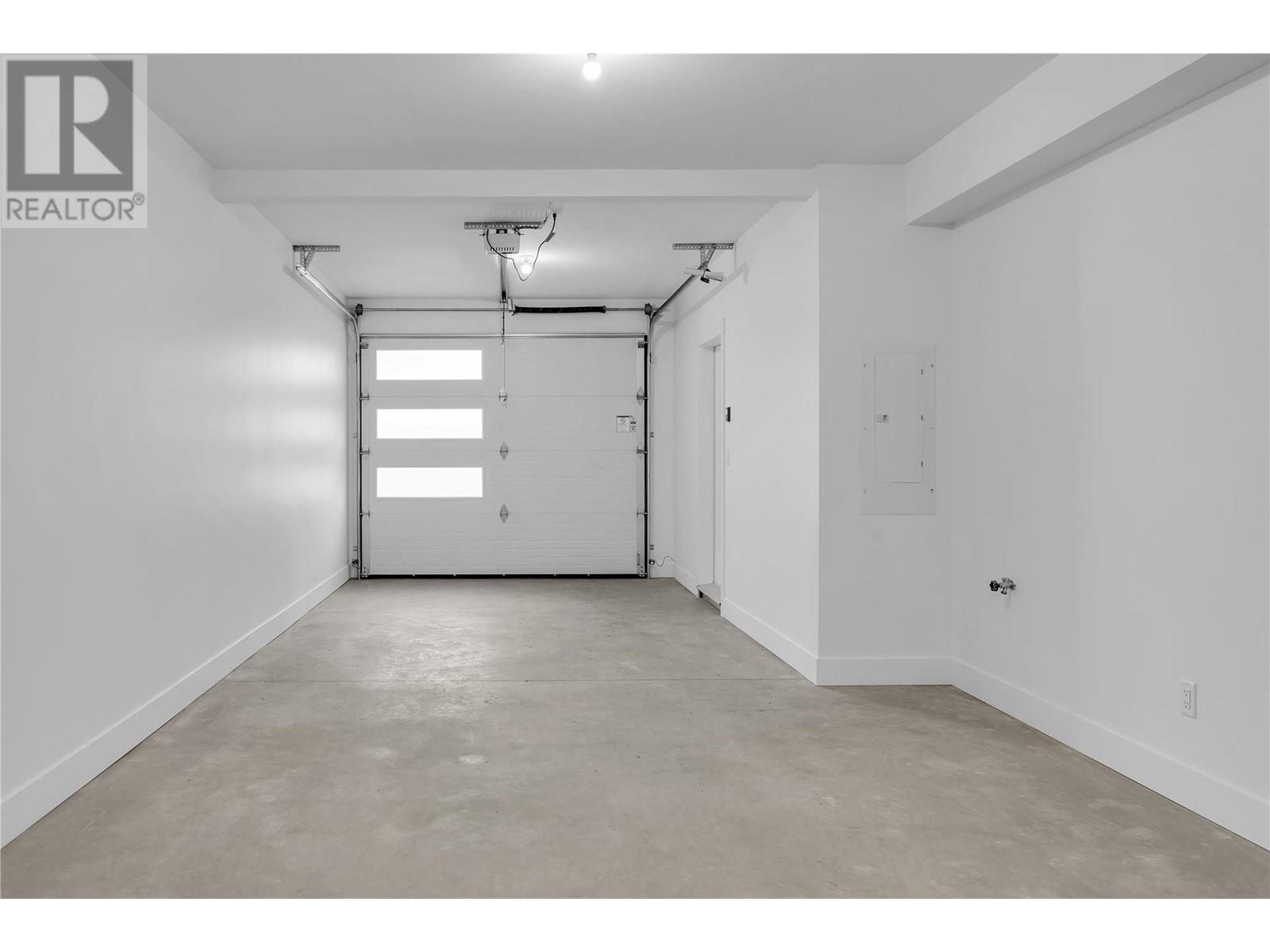 17 2835 Canyon Crest Drive, West Kelowna