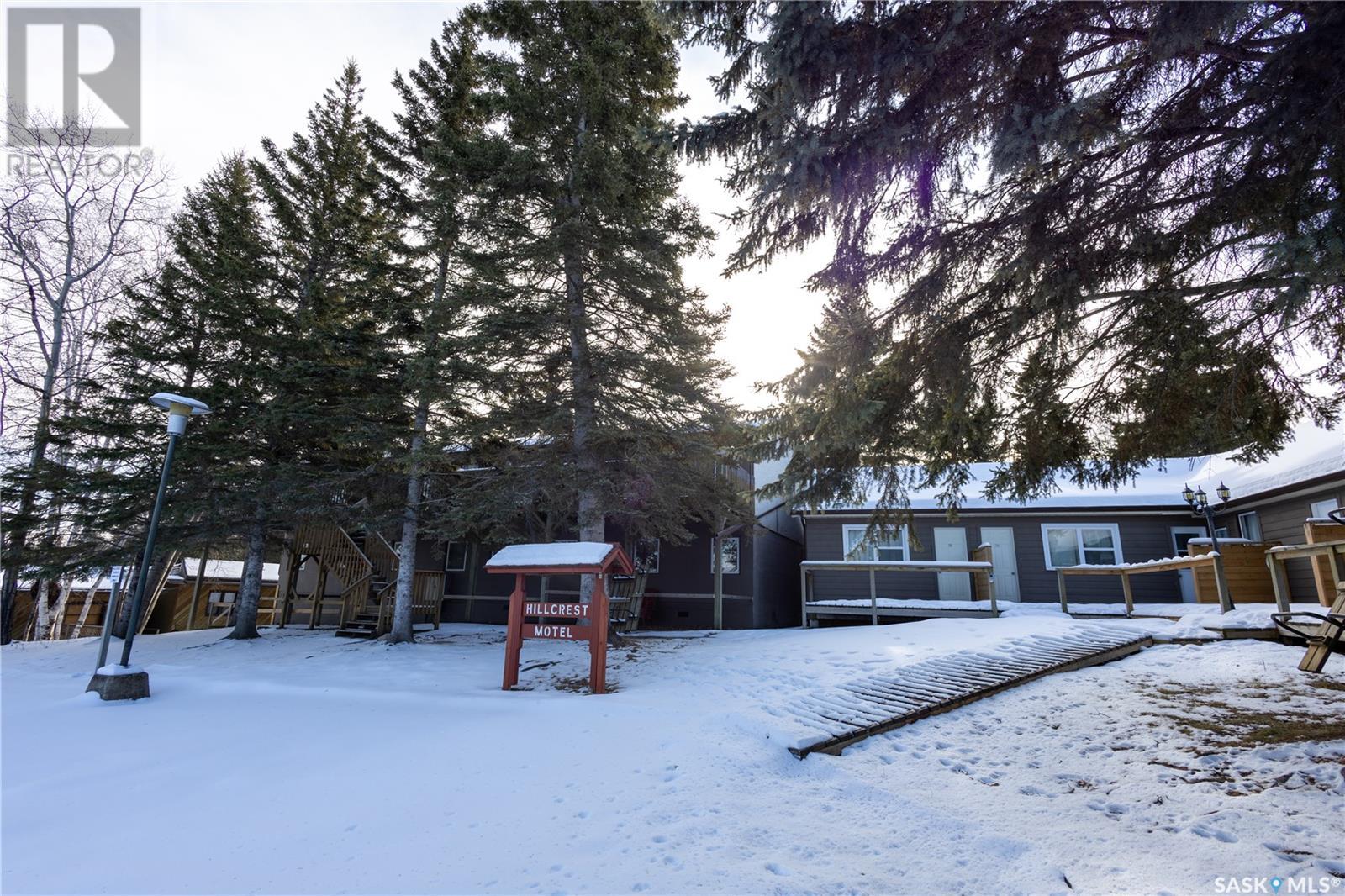 Photo 11 of 801 Lakeview Drive, Prince Albert National Park SK