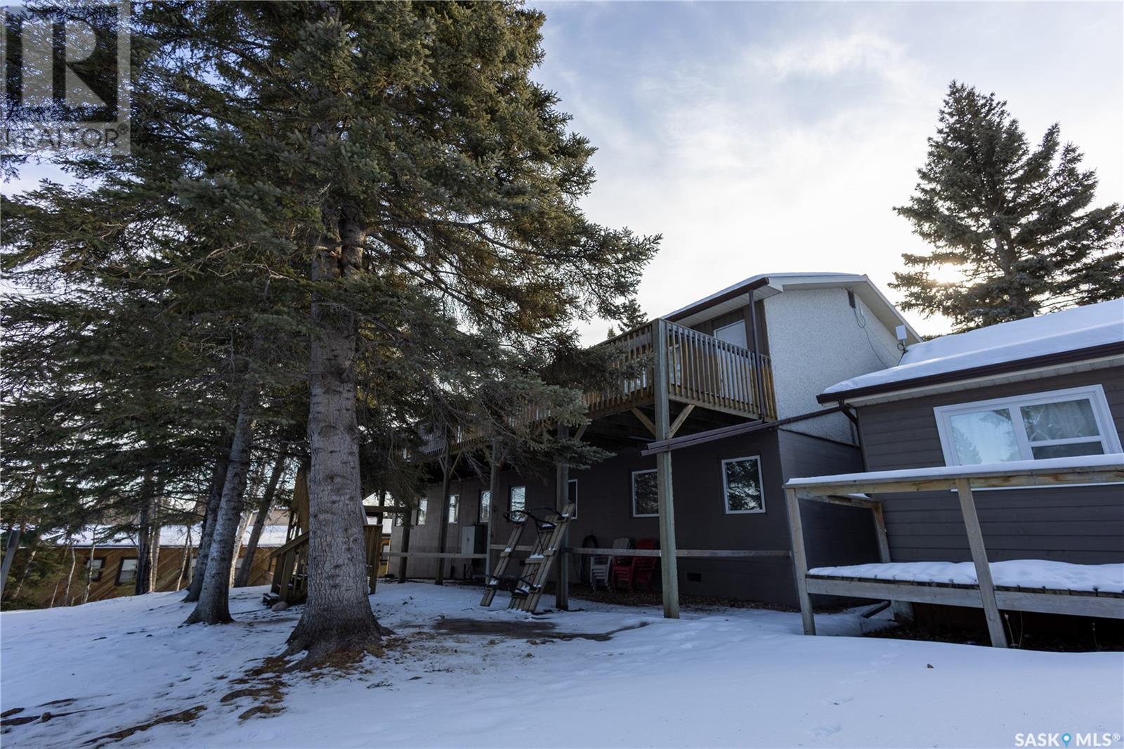 Photo 15 of 801 Lakeview Drive, Prince Albert National Park SK