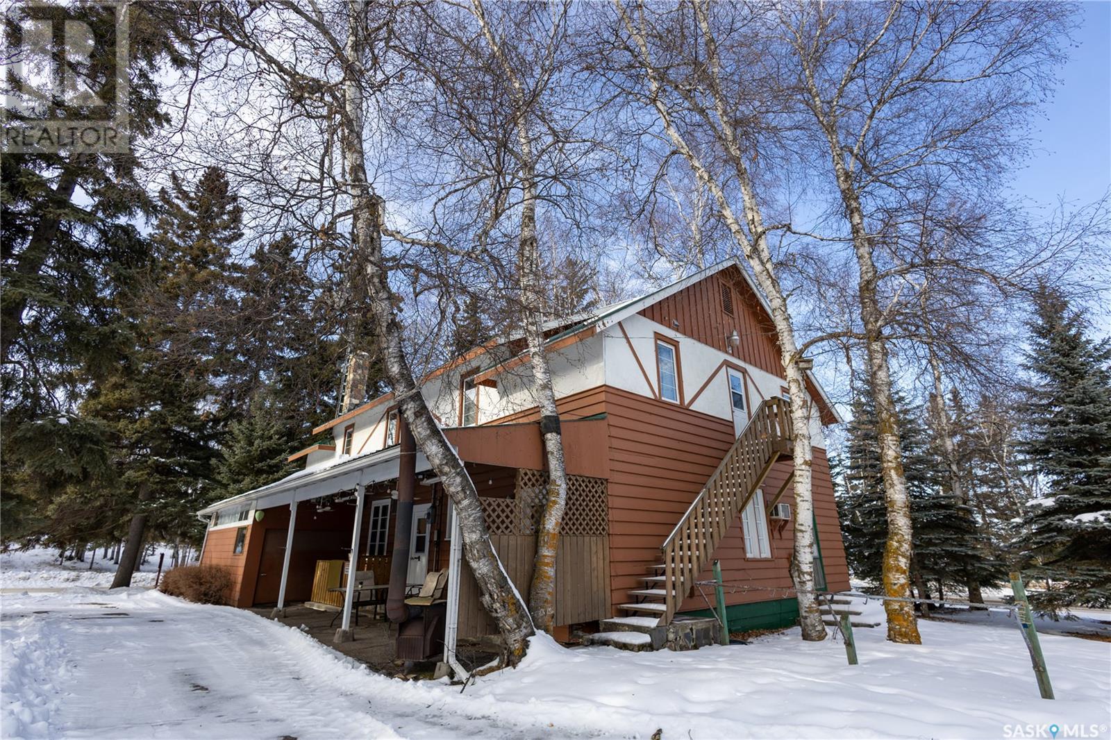 Photo 8 of 801 Lakeview Drive, Prince Albert National Park SK