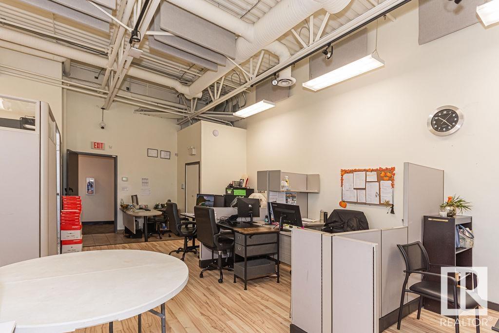 Photo 12 of 208 4935 55 Av Nw, Edmonton AB