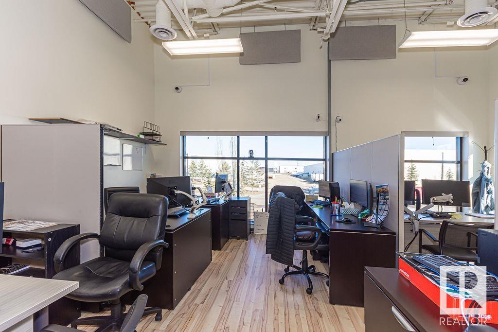 Photo 9 of 208 4935 55 Av Nw, Edmonton AB