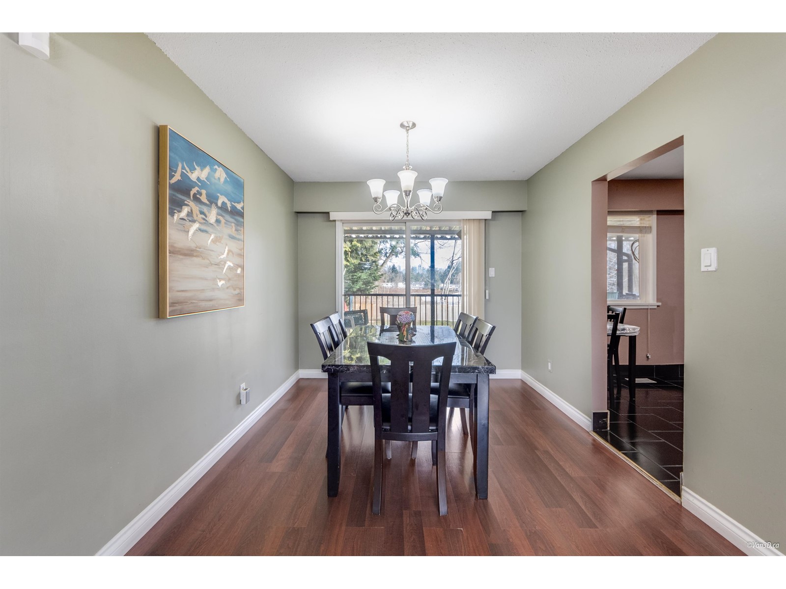 Photo 4 of 13553 84 Avenue, Surrey BC
