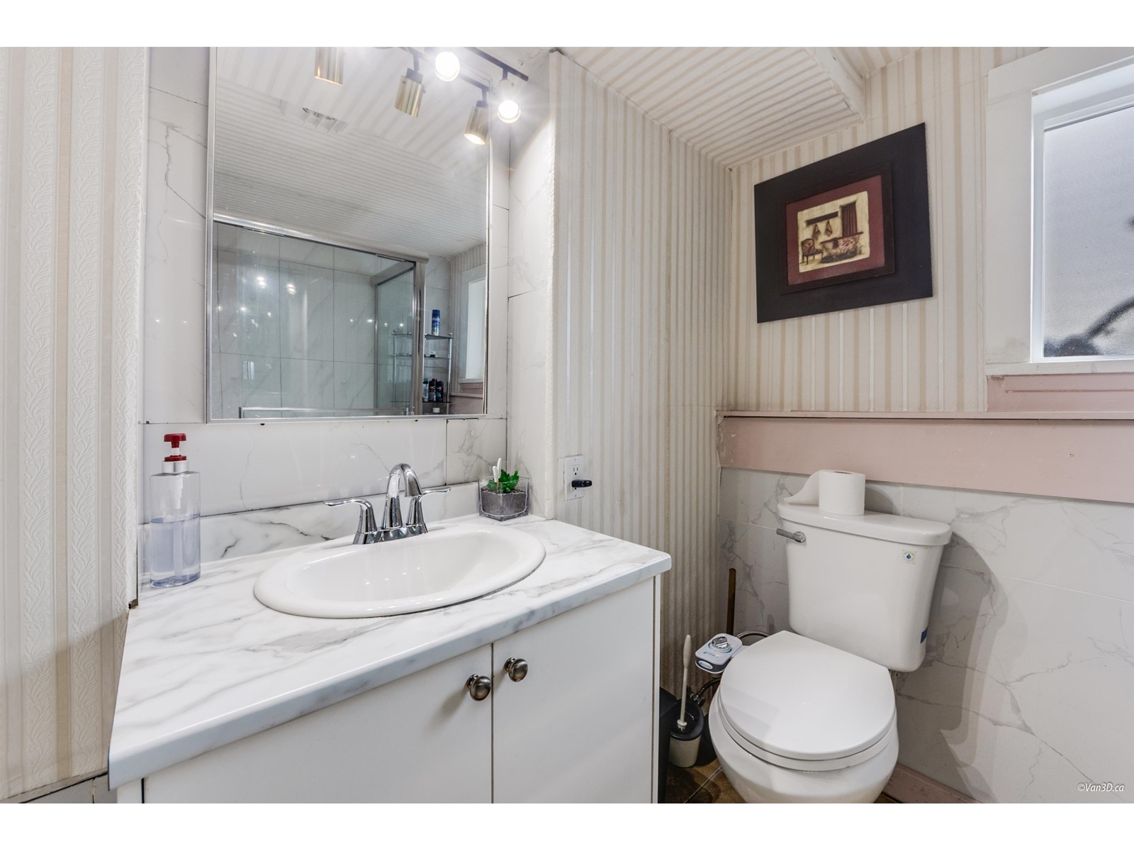 Photo 12 of 13553 84 Avenue, Surrey BC