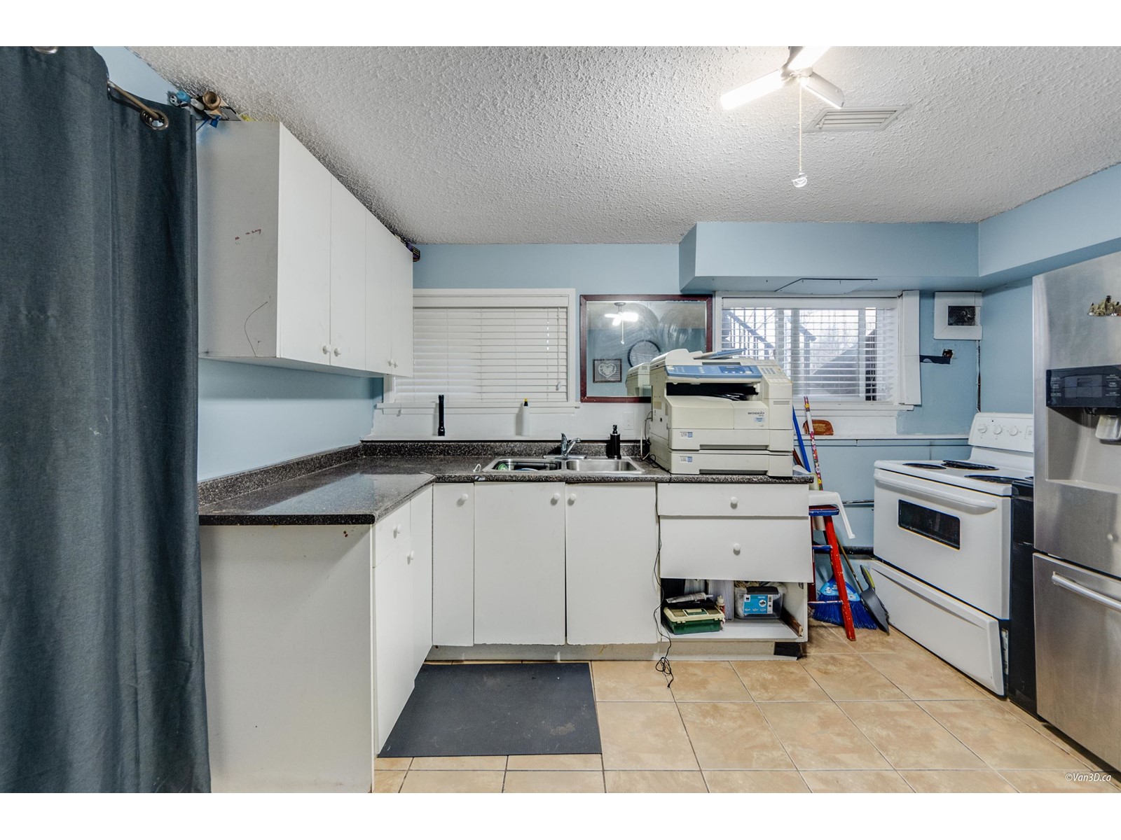 Photo 14 of 13553 84 Avenue, Surrey BC