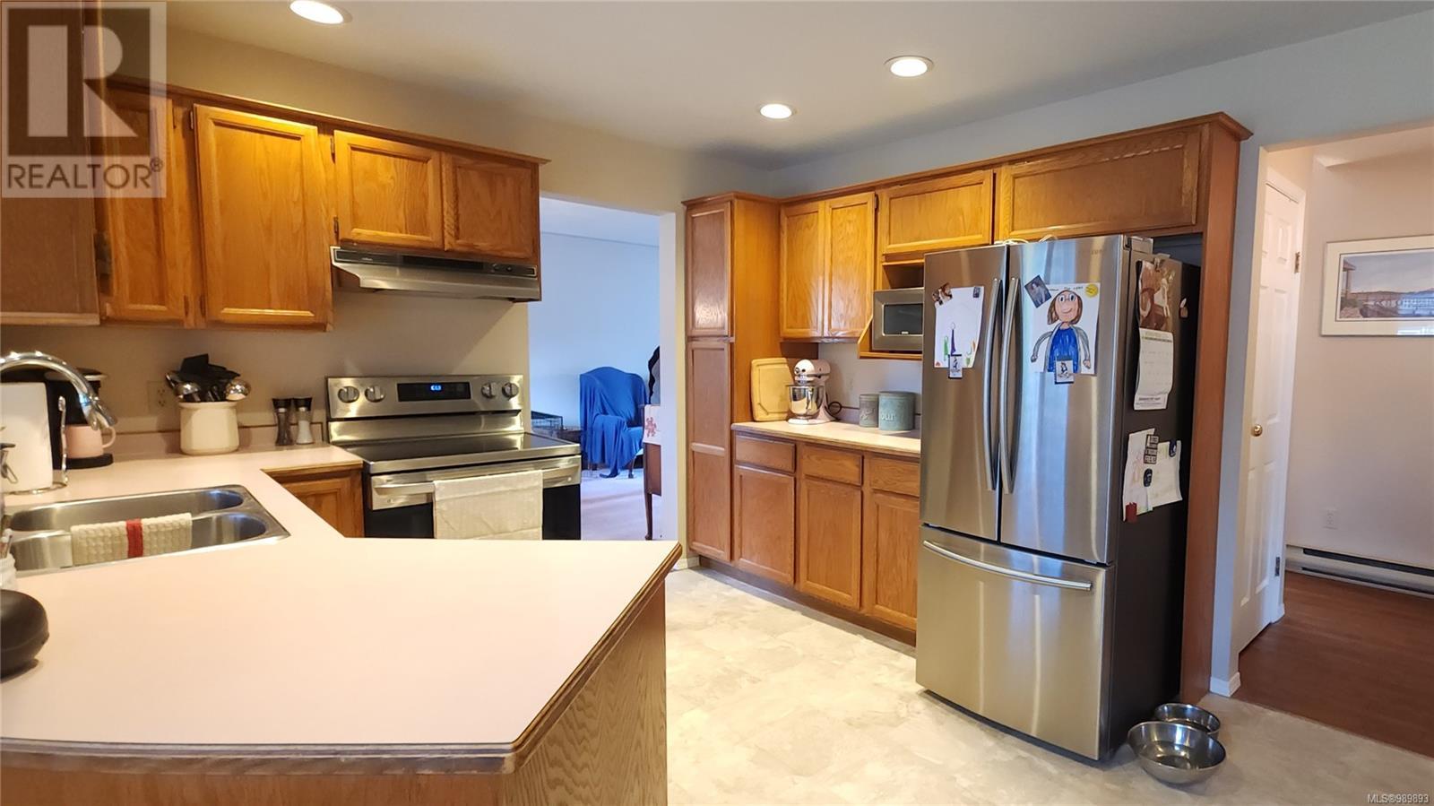 1227 Gazelle Rd, Campbell River real estate listing 989893