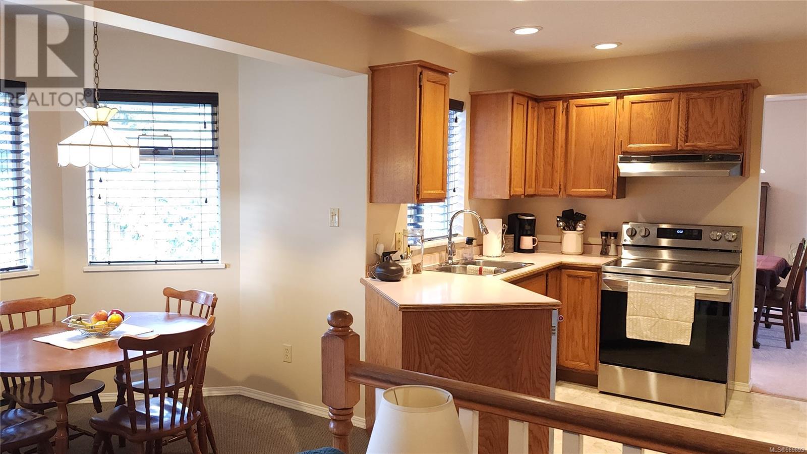 1227 Gazelle Rd, Campbell River real estate listing 989893