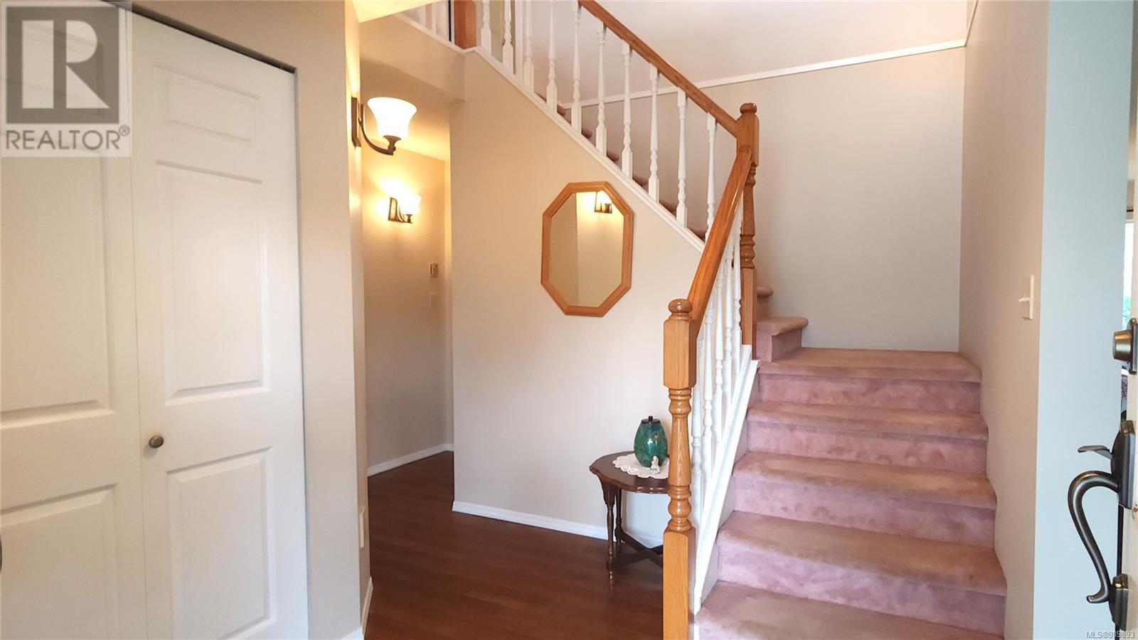 1227 Gazelle Rd, Campbell River real estate listing 989893