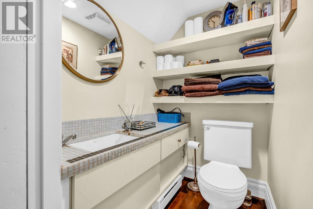 1117 PENDRELL STREET, Vancouver
