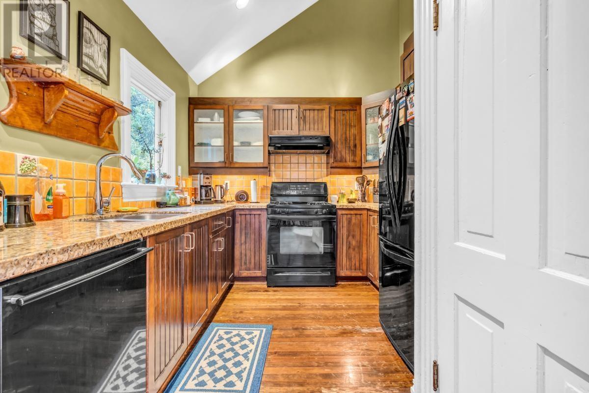 Photo 9 of 1117 1119 Pendrell Street, Vancouver BC