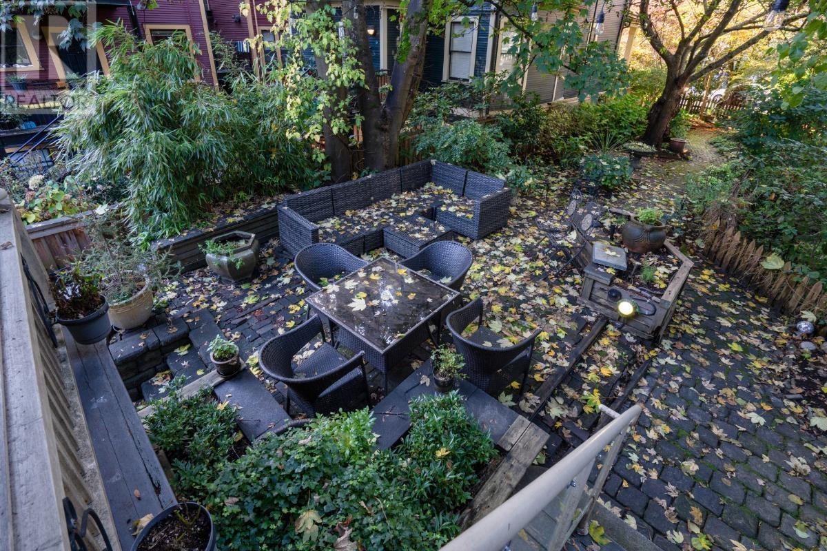 Photo 16 of 1117 1119 Pendrell Street, Vancouver BC