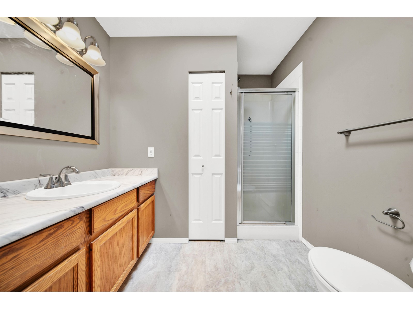 232 5641 201 STREET, Langley