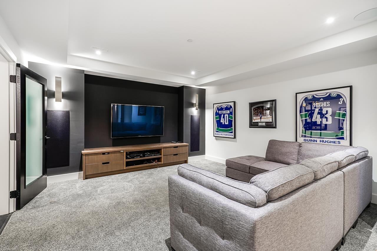 1228 EVERALL STREET, White Rock real estate listing R2970620