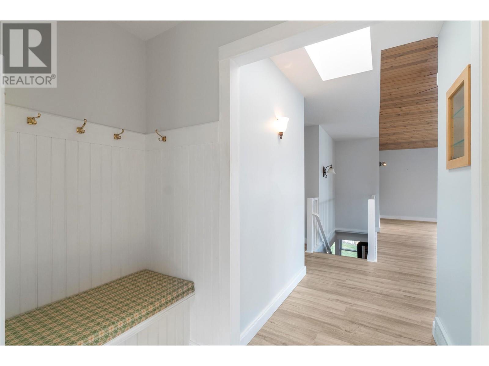  3533 EAGLE BAY Road, Blind Bay