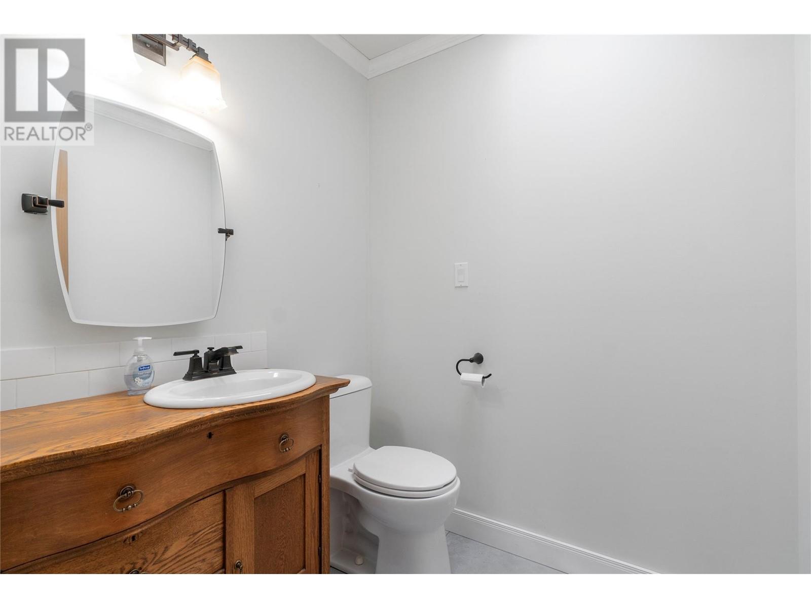  3533 EAGLE BAY Road, Blind Bay