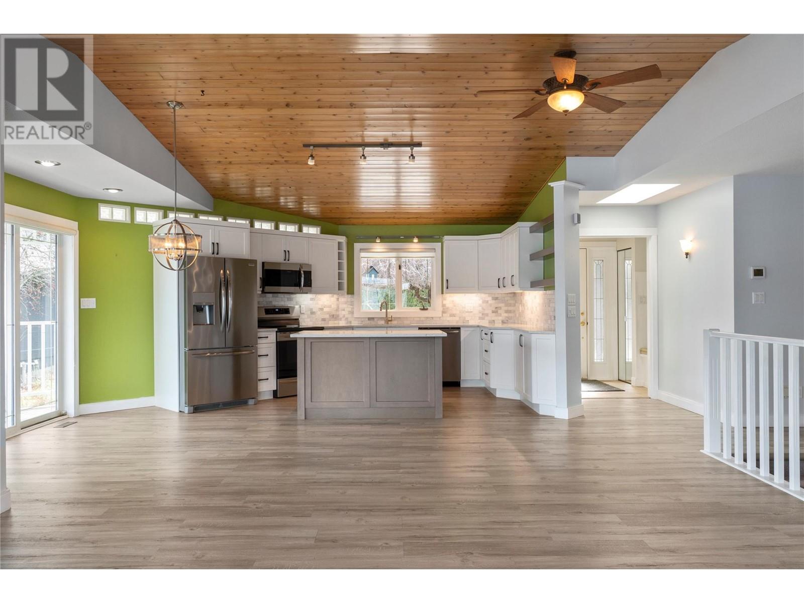  3533 EAGLE BAY Road, Blind Bay