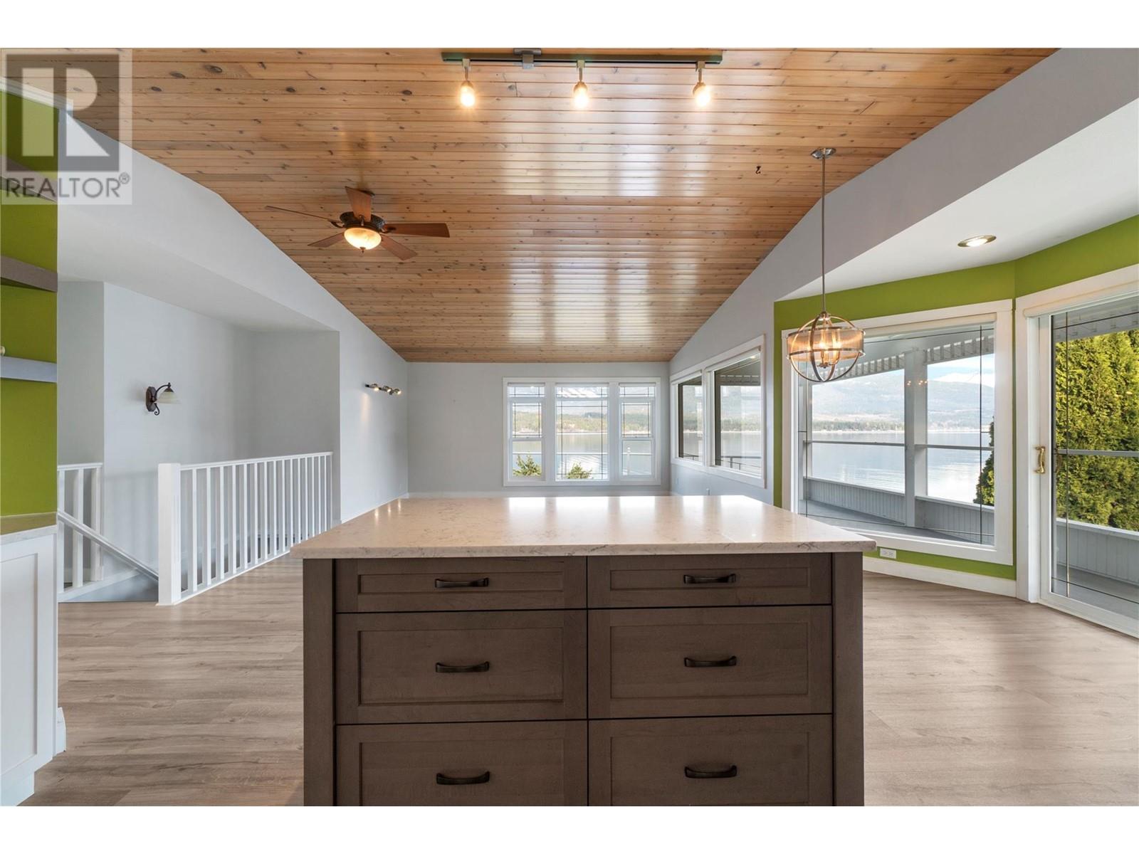  3533 EAGLE BAY Road, Blind Bay