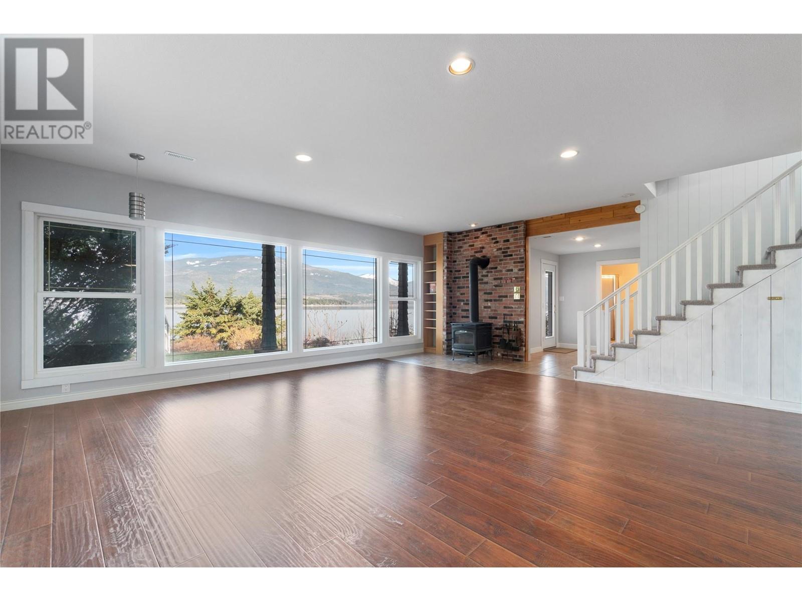  3533 EAGLE BAY Road, Blind Bay
