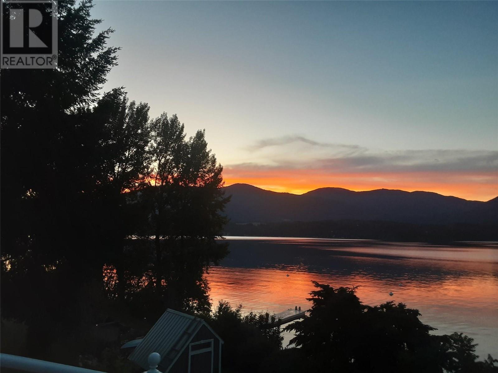  3533 EAGLE BAY Road, Blind Bay