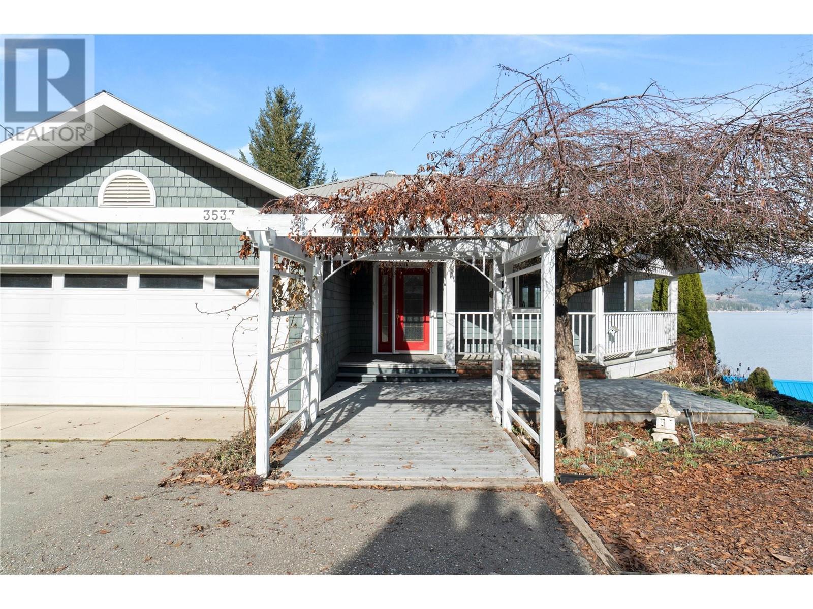  3533 EAGLE BAY Road, Blind Bay